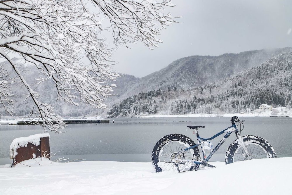 余呉湖スノーサイクリング