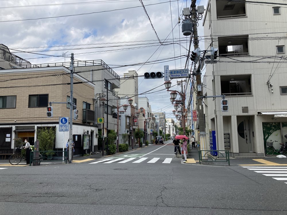 根津神社入口.jpg