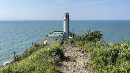 【新潟県】角田岬灯台を目指す～奇岩織り成す越後七浦シーサイドライン～.jpg