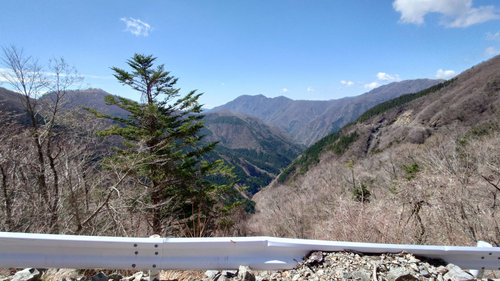 剣山スーパー林道 高の瀬峡～奥槍戸 山の家