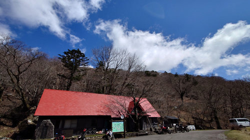 剣山スーパー林道 高の瀬峡～奥槍戸 山の家