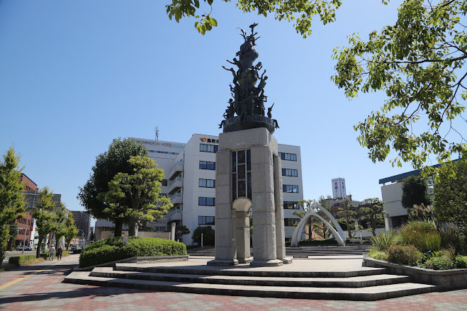 鳥取駅前.jpg