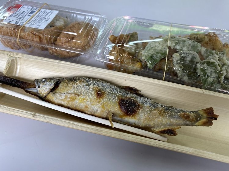 SLに出会い、清流のアユを味わうサイクリングコース～内子駅からおもごふるさとの駅へ７.jpg