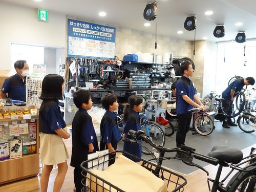 あさひのキッズスクール 自転車屋さんになってメンテナンスをやってみよう!3.jpg