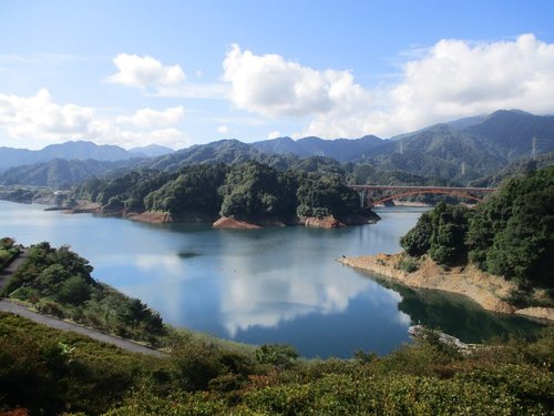 鳥居原湖畔公園.jpg